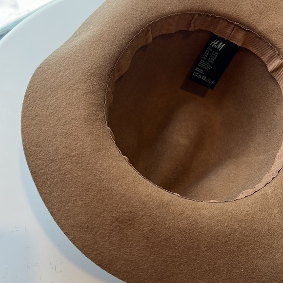 H&M Camel Colored Fedora Hat 100% Felted Wool with Vegan Leather Belt Tan Brown - Picture 10 of 16